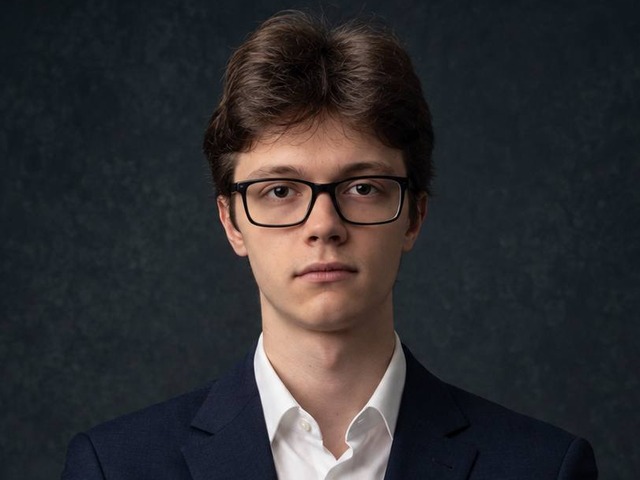 Степан Ли, COO